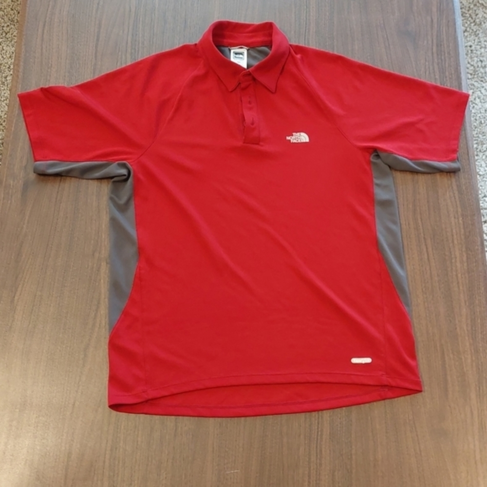 The North Face mens polo shirt Size Medium‎
